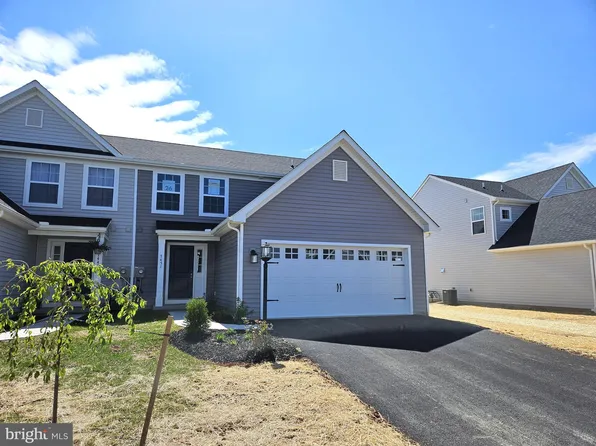 7451 Saint Patrick Ct #26, Abbottstown, PA 17301