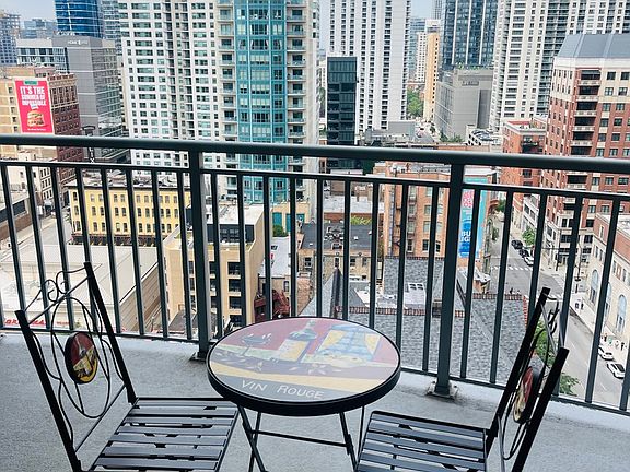 2nd image of 600 N Dearborn St APT 1807