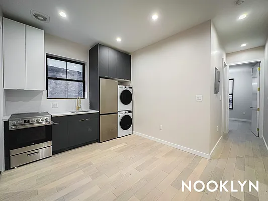 Rented by Jankos Group LLC | media 8