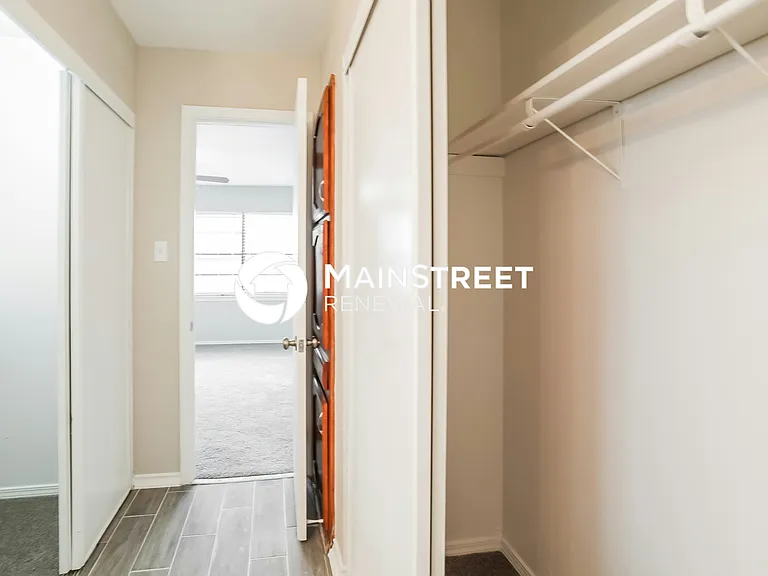 Walk In Closet