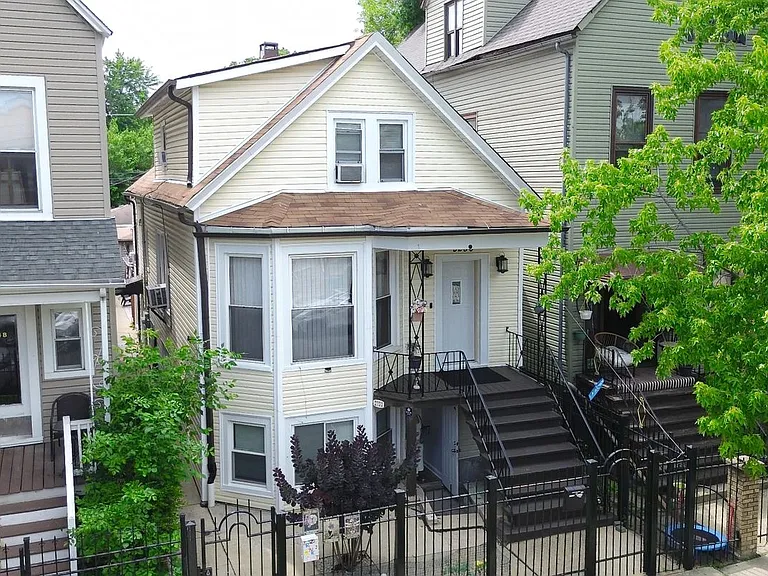 3250 N Albany Ave #G — Photo 16