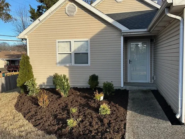 361 Garden Point Dr, Frankfort, KY 40601