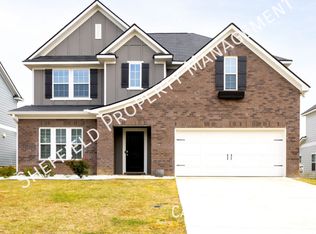 83 White Oak Pl, Smiths Station, AL 36877