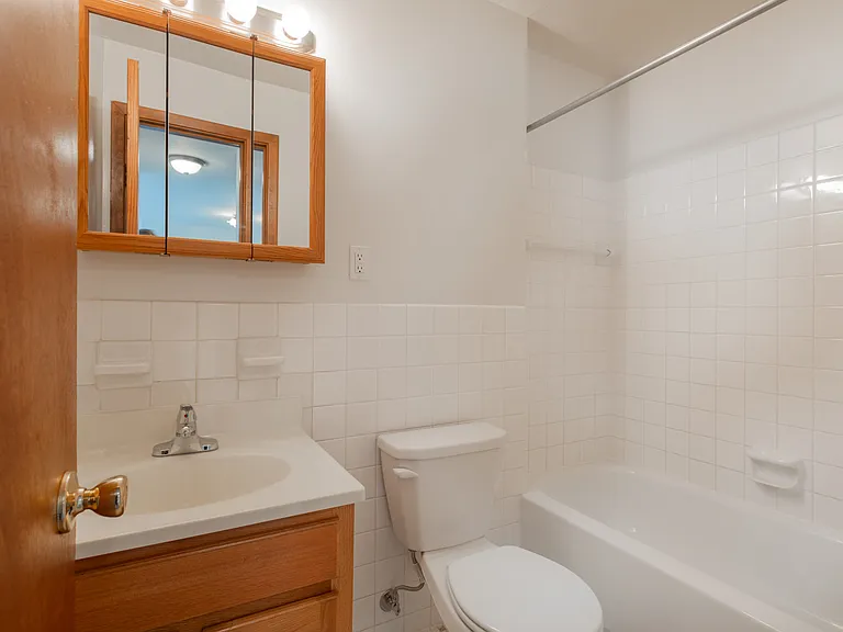 Pleasant Valley Apartments — Photo 6
