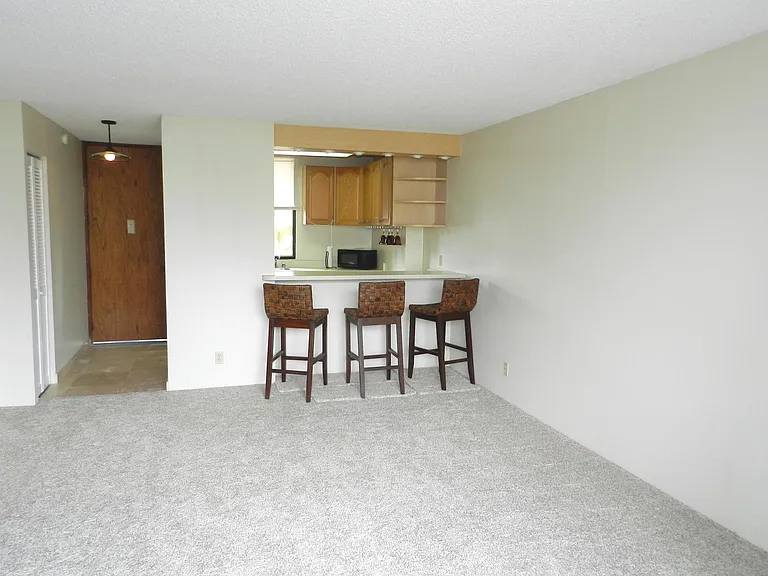 2121 Ala Wai Blvd #805 — Photo 3
