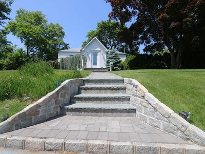 26 Greenway, New Hyde Park, NY, 11040