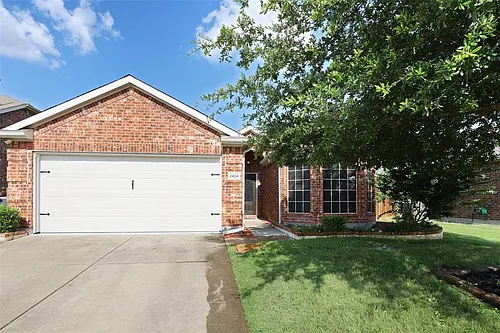 2404 Slalom Dr Photo 1