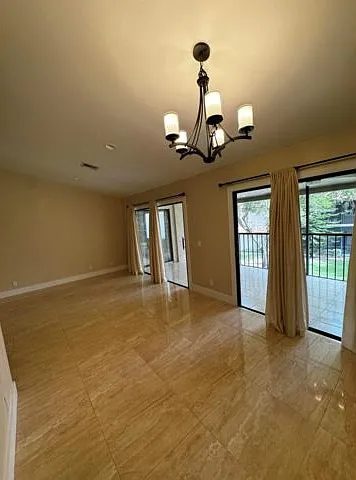 5520 Coach House Cir — Photo 7