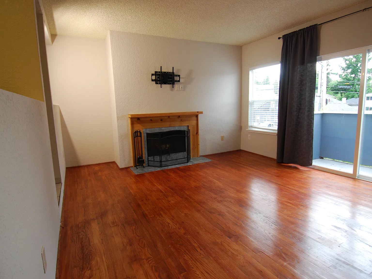 1 bed, 790 sqft, $1,550 — Photo 3