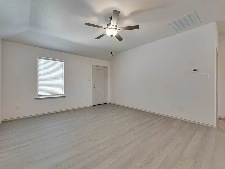 8208 E County Road 111 — Photo 4