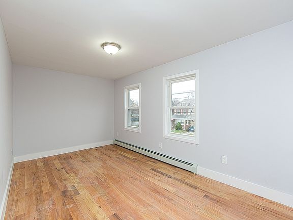 4th image of 19109 119th Ave