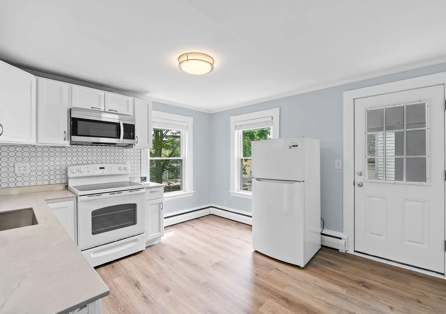 10-12 Pine St — Photo 1