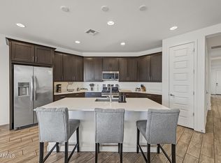 3234 E HAYFIELD Way, San Tan Valley, AZ 85140