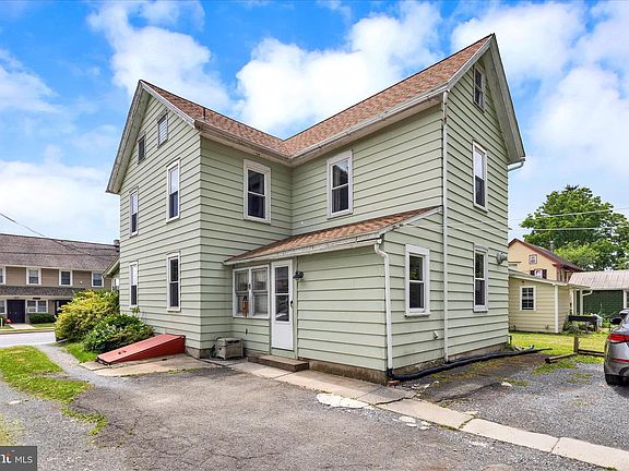 3rd image of 3209 Main St