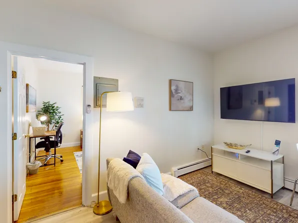 24 Hews St #1, Cambridge, MA 02139