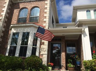 137 Henrietta St, Lewisville, TX 75057