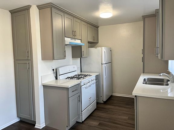 2nd image of 3205 S Shasta Cir S #205