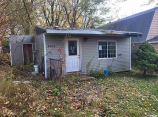 4012 N Boulevard Ave, Peoria Heights, IL 61616
