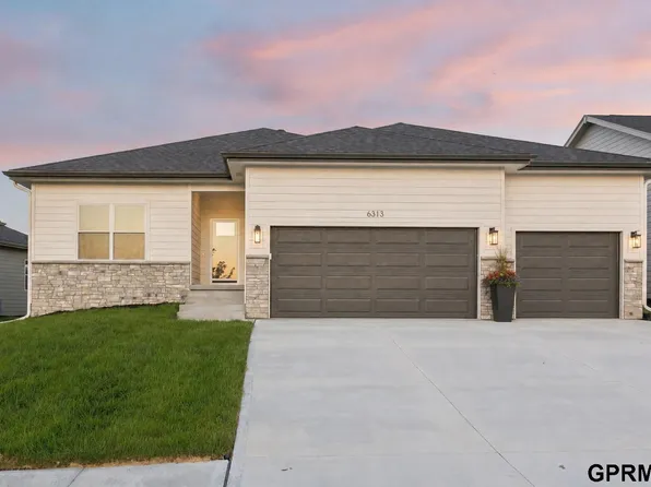 6313 S 208th Ave, Elkhorn, NE 68022