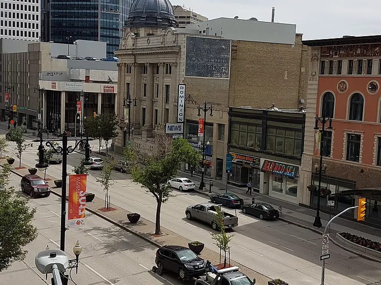283 Portage Ave — Photo 39