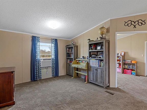 5th image of 123 Finneyoaks Ln