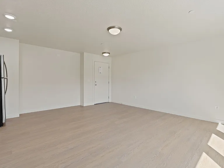 6355 SE 92nd Ave #207 — Photo 6