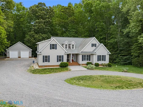 416 Meadow Dr, Tappahannock, VA 22560
