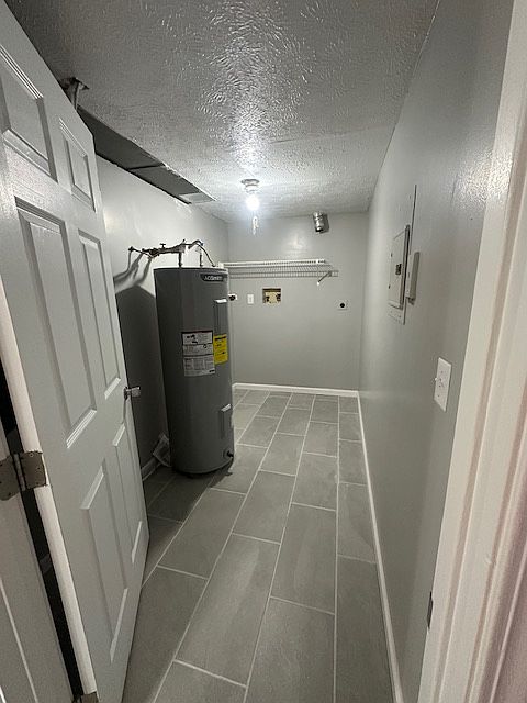 Washer/Dryer hook ups all electric
Full laundry room