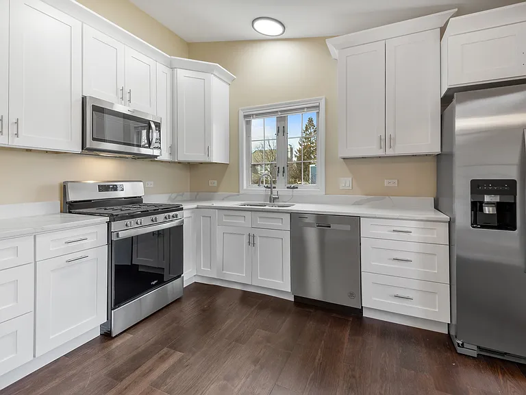507 W Parkside Dr — Photo 4