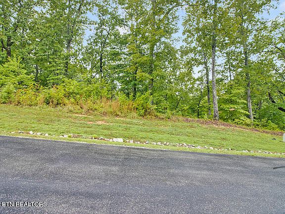 3rd image of 518 Grande Vista Dr