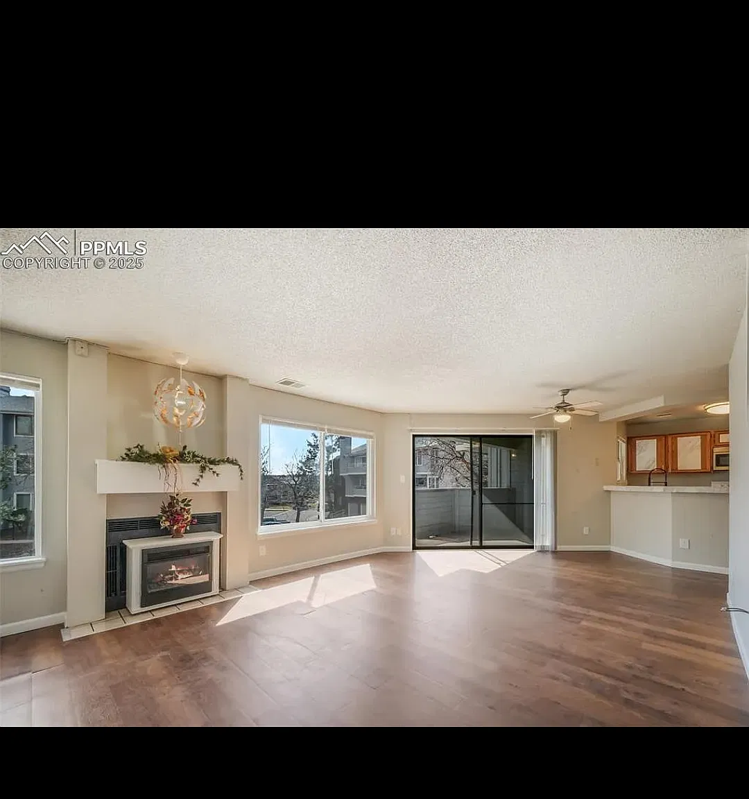 2 bed, 1150 sqft, $1,700 — Photo 1