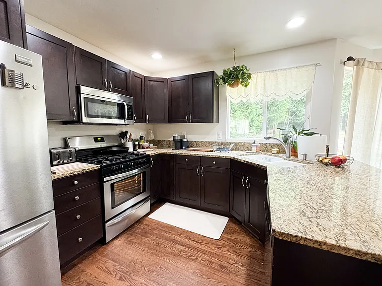 6832 Townsend Ln NE — Photo 18