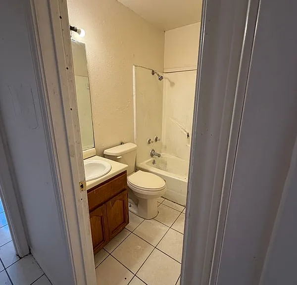 2605 Springfield Ave #4 — Photo 3