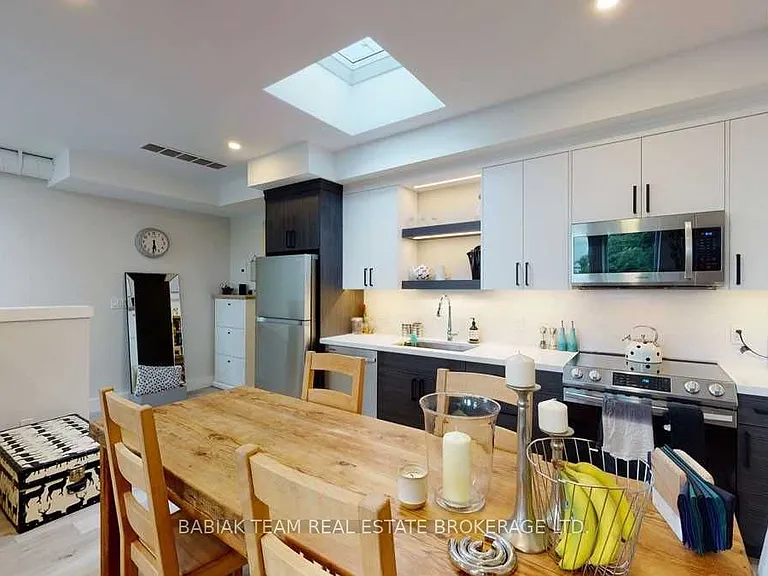57 Vine Ave #301 — Photo 6