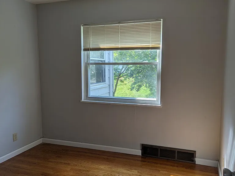 9505 Eudora Ct — Photo 11