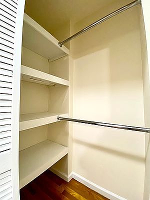 4th image of 520 E 79th St #2BV