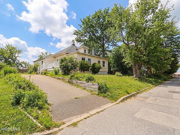 3rd image of 18 N Central Avenue