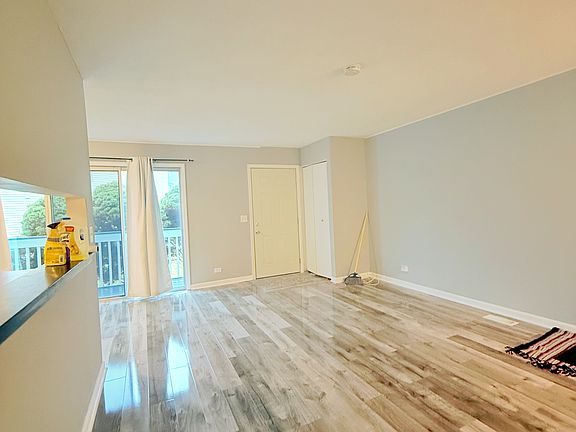 4th image of 226 Cherokee Dr Unit B