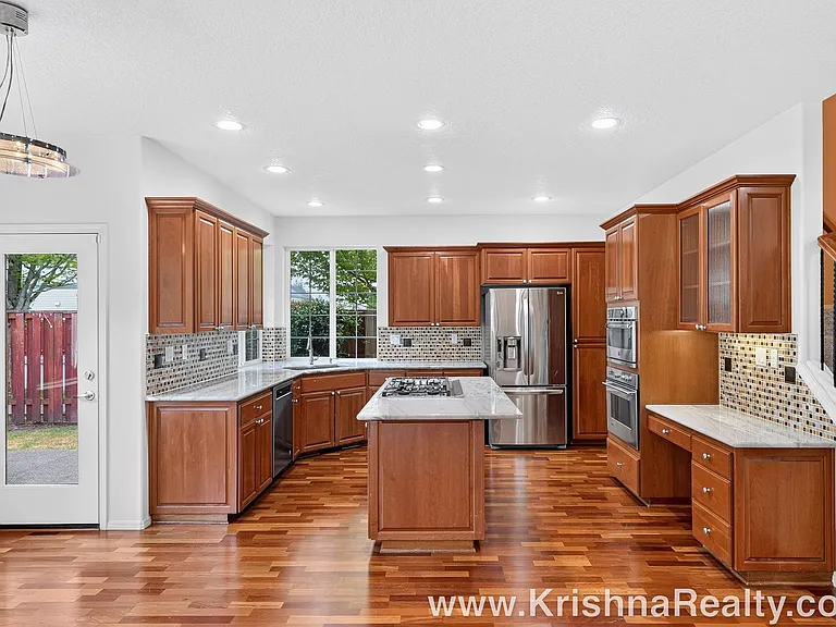 13686 NW Henninger Ln — Photo 10