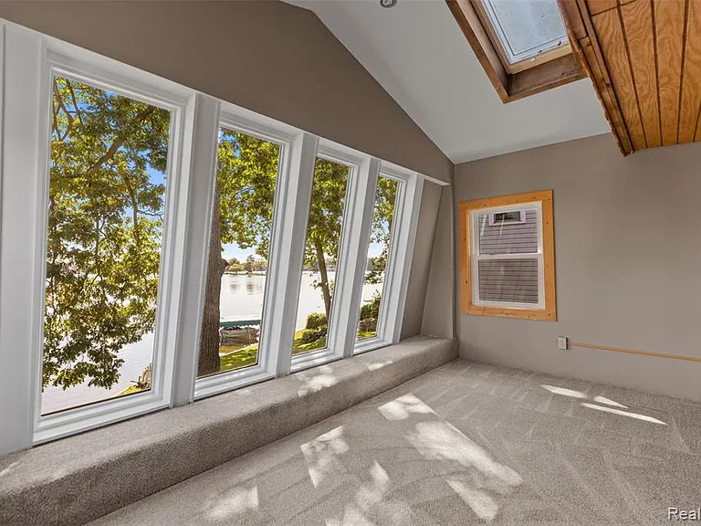 391 Shady Oaks St — Photo 36