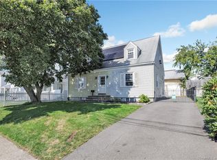 96 Goldenrod Ave, Bridgeport, CT 06606