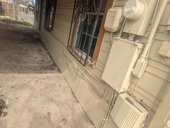 4th image of 343 Ranmar Ave