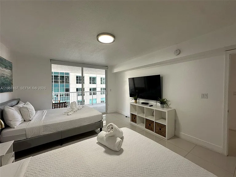 1200 Brickell Bay Dr #1712 — Photo 10