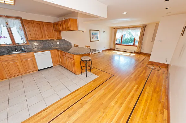 Rented by Compass | media 44