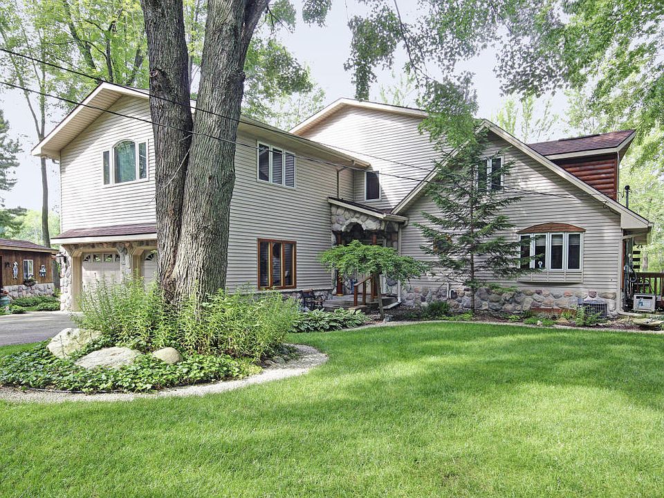 1st image of 2056 Lake Dr