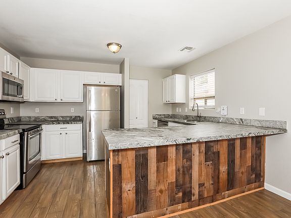 2nd image of 146 W Brangus Way