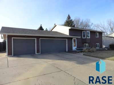 4905 S Holbrook Ave, Sioux Falls, SD, 57106