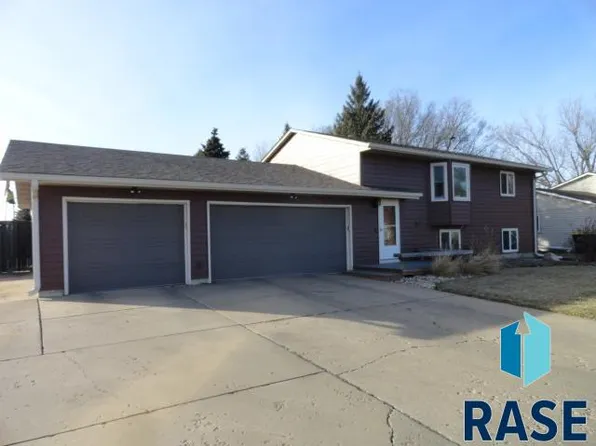 4905 S Holbrook Ave, Sioux Falls, SD 57106