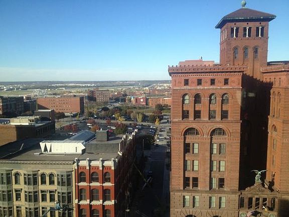 5th image of 912 Baltimore St #1004