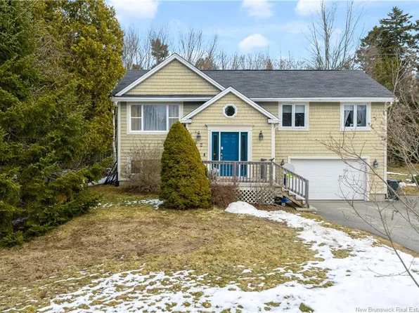 2 Capri Ave, Rothesay, NB E2E 4Y1